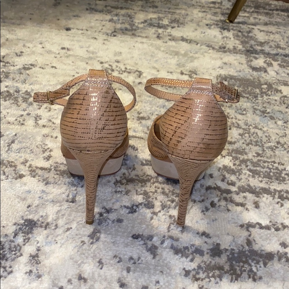 Shoes - Picture 4 of 4